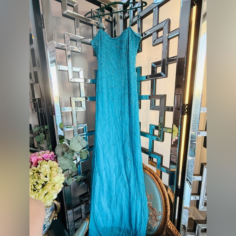 Vintage Tiffany Designs Beaded Formal Gown – Size 10 – Turquoise/Aqua